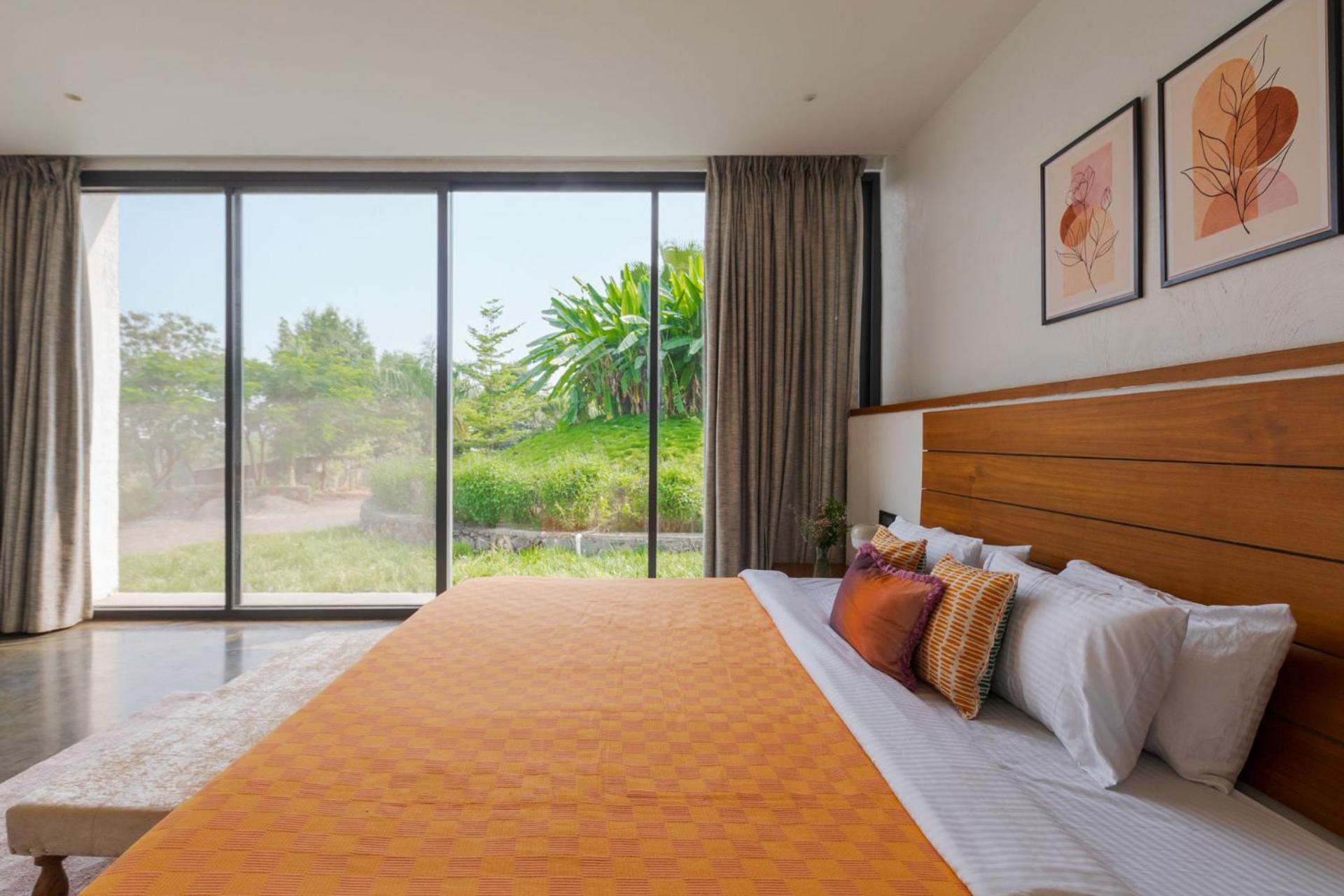 Open House By Stayvista - Nestled In Nature, Featuring A Swimming Pool & Expansive Lawn For A Serene Retreat Shikrapur 外观 照片